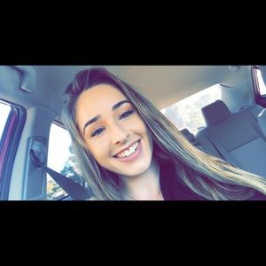 Meet your Posher, Dominique